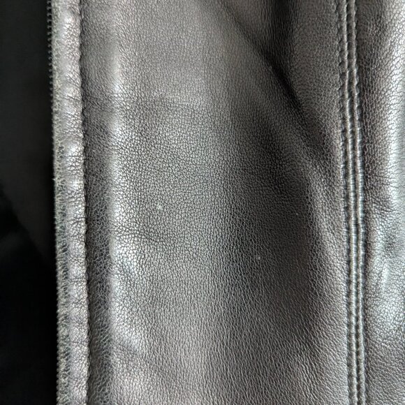 Danier leather zip-up vest - Picture 5 of 5